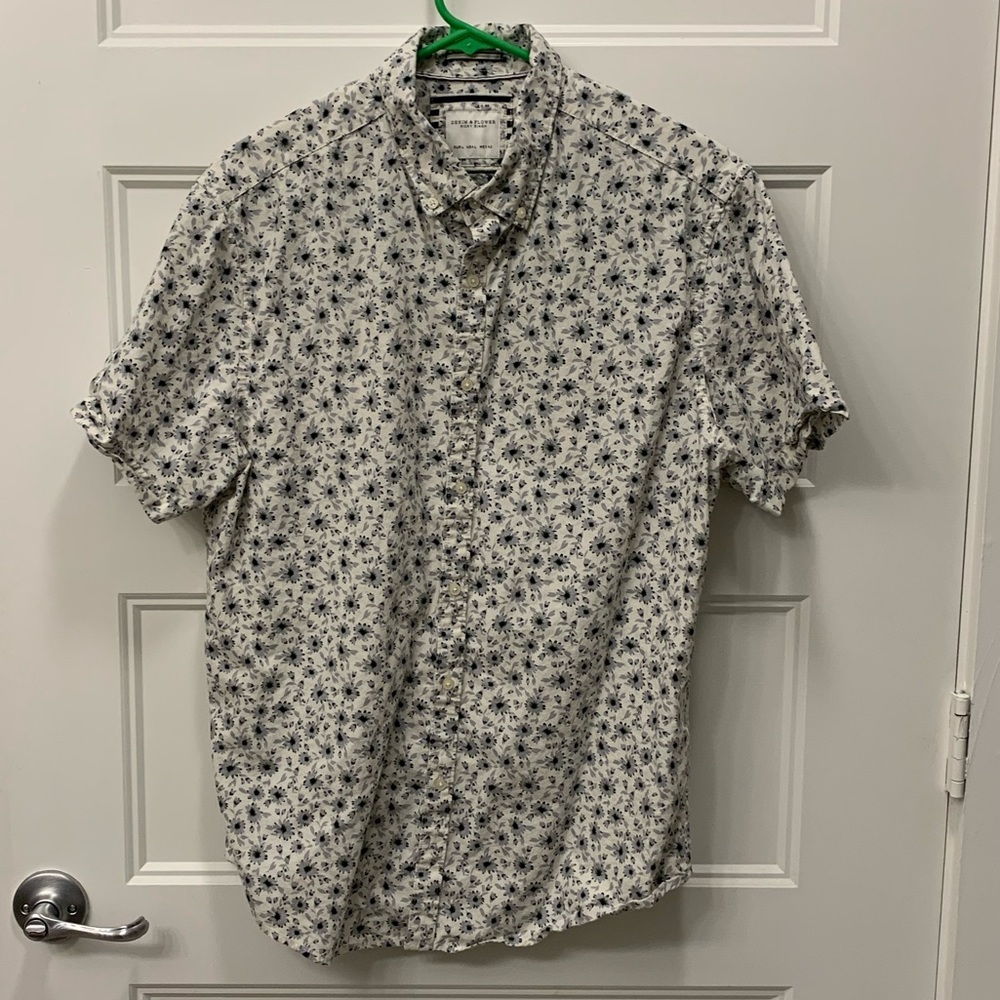 Denim & Flower Ricky Singh Buttons Down Short Sleeves Grey Flowers Pattern Shirt